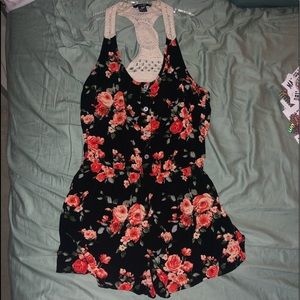 Forever 21 Floral Romper size Small